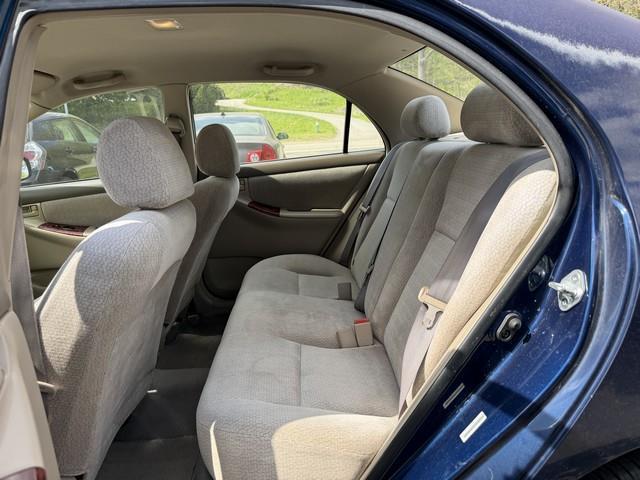 Toyota Corolla CE 2004