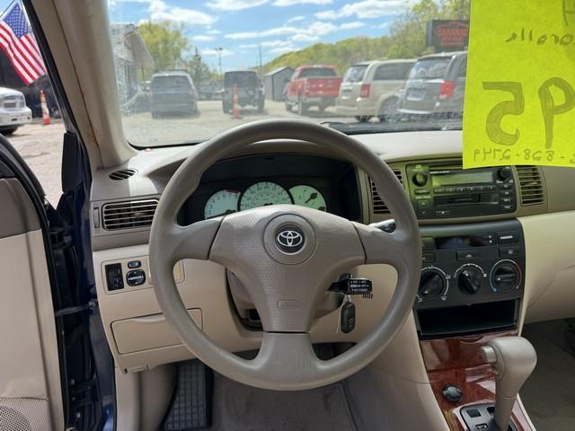 Toyota Corolla CE 2004