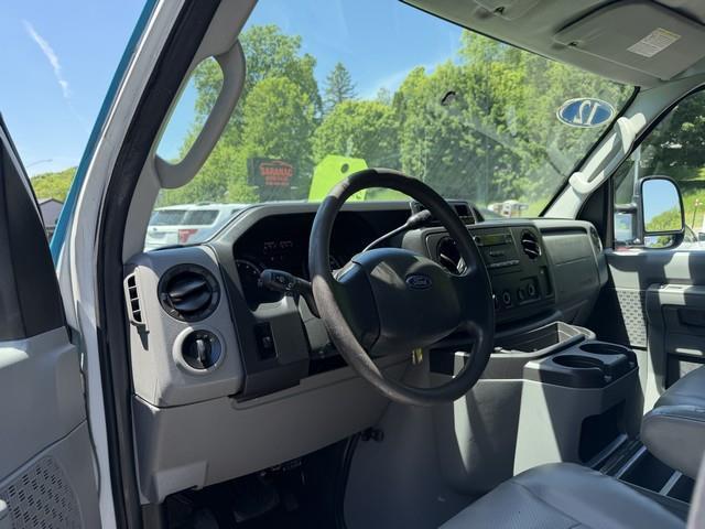 Ford Econoline E-250 Extended 2012