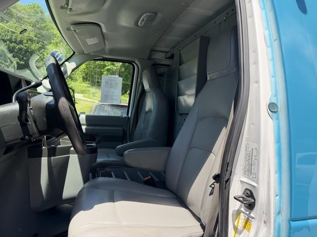 Ford Econoline E-250 Extended 2012