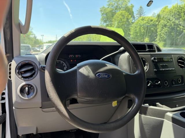 Ford Econoline E-250 Extended 2012