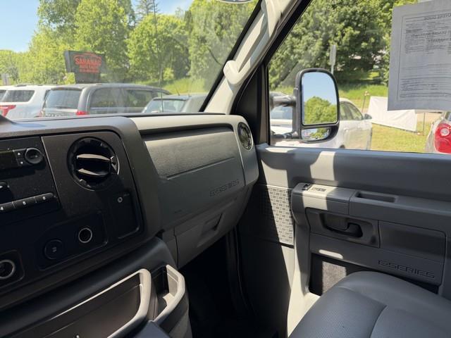 Ford Econoline E-250 Extended 2012