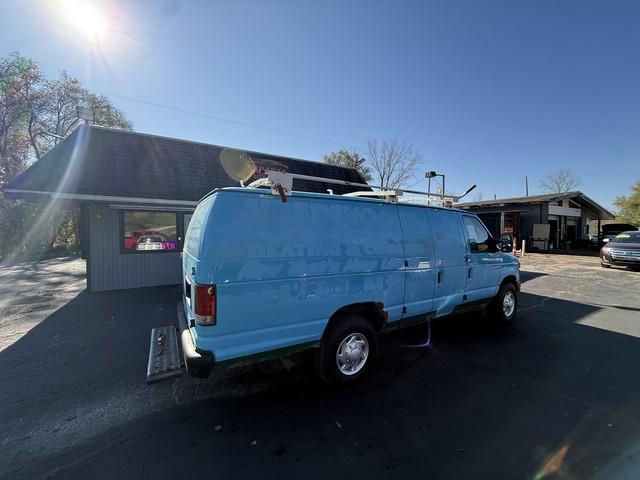 Ford Econoline E-250 Extended 2012