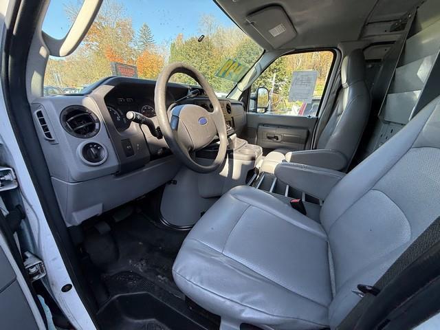 Ford Econoline E-250 Extended 2012