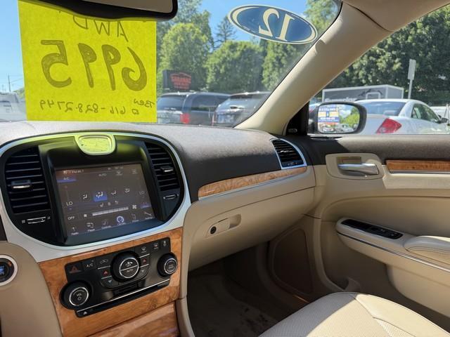 Chrysler 300 Limited AWD 2012