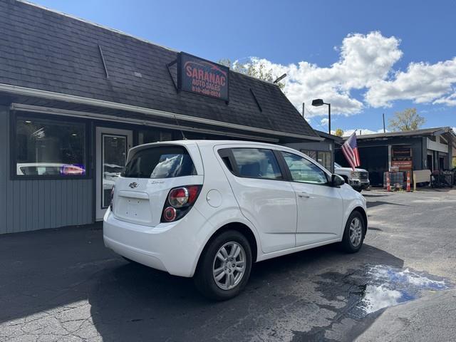 Chevrolet Sonic 2LS 5-Door 2012