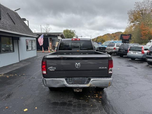 RAM 1500 SLT Quad Cab 4WD 2014