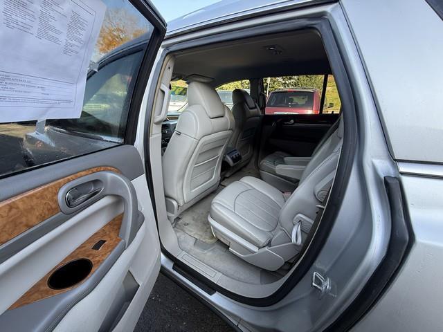 Buick Enclave CXL FWD 2009