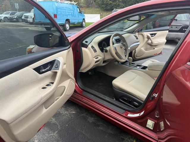 Nissan Altima 2.5 SV 2015