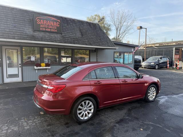 Chrysler 200 Touring 2011
