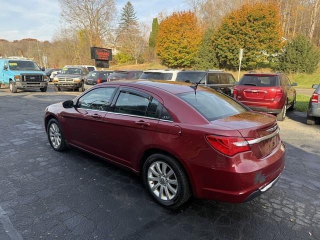 Chrysler 200 Touring 2011