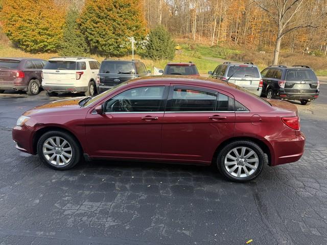 Chrysler 200 Touring 2011