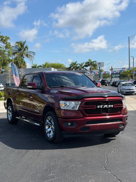 RAM 1500 Big Horn Crew Cab SWB 4WD 2020