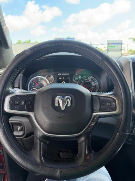 RAM 1500 Big Horn Crew Cab SWB 4WD 2020