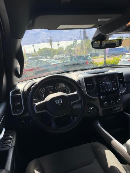 RAM 1500 Big Horn Crew Cab SWB 4WD 2020