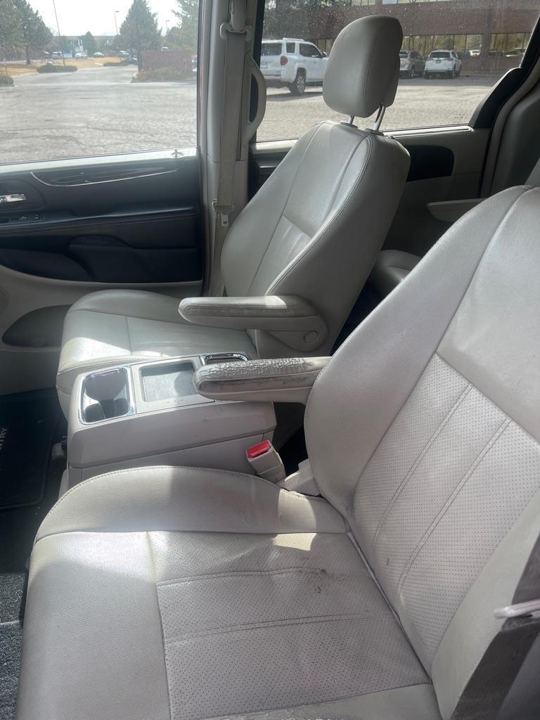 Chrysler Town & Country 4dr Wgn Touring-L 2016