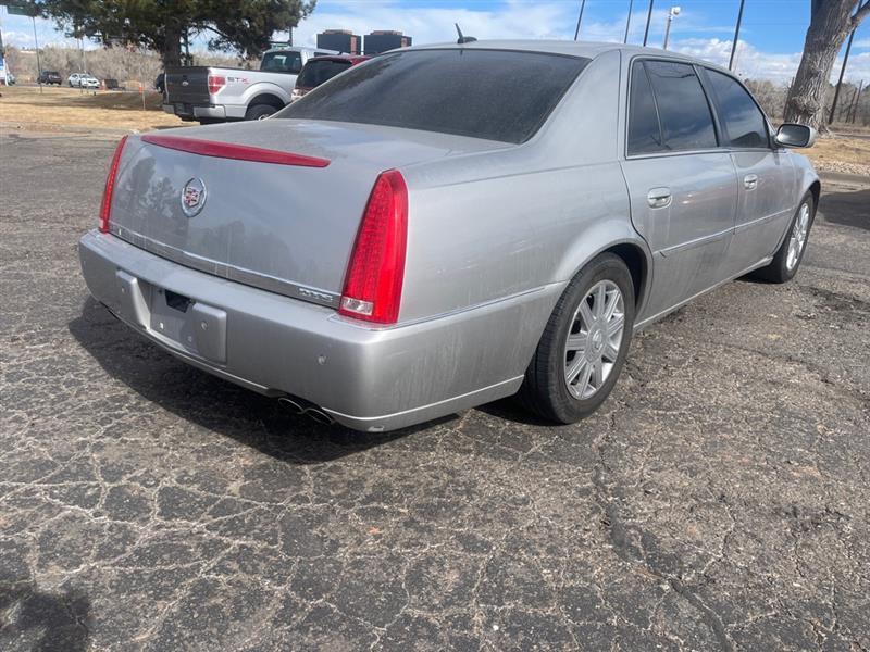 Cadillac DTS 4dr Sdn w/1SD 2006