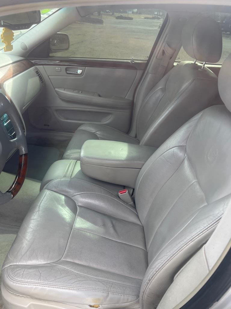 Cadillac DTS 4dr Sdn w/1SD 2006