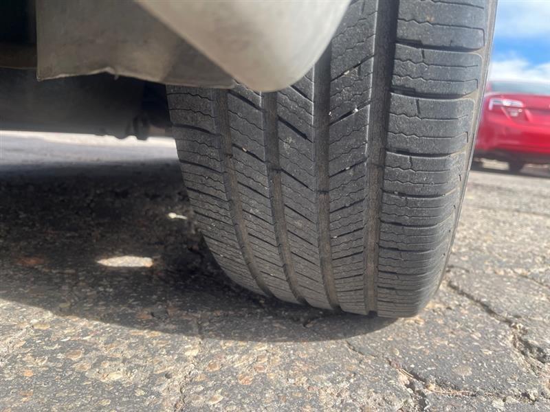 Cadillac DTS 4dr Sdn w/1SD 2006