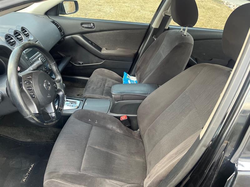 Nissan Altima 4dr Sdn I4 CVT 2.5 S 2012