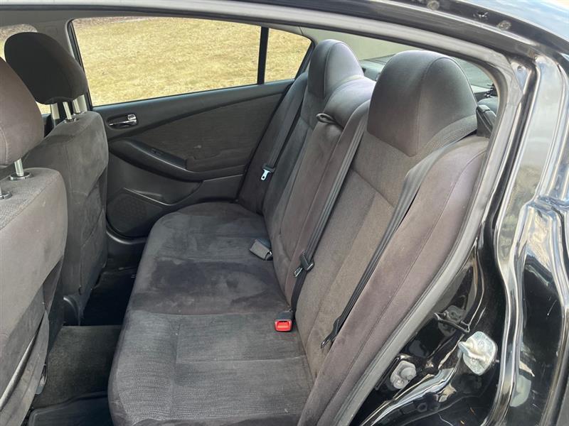 Nissan Altima 4dr Sdn I4 CVT 2.5 S 2012