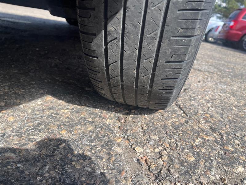 Nissan Versa Sedan SV CVT 2019