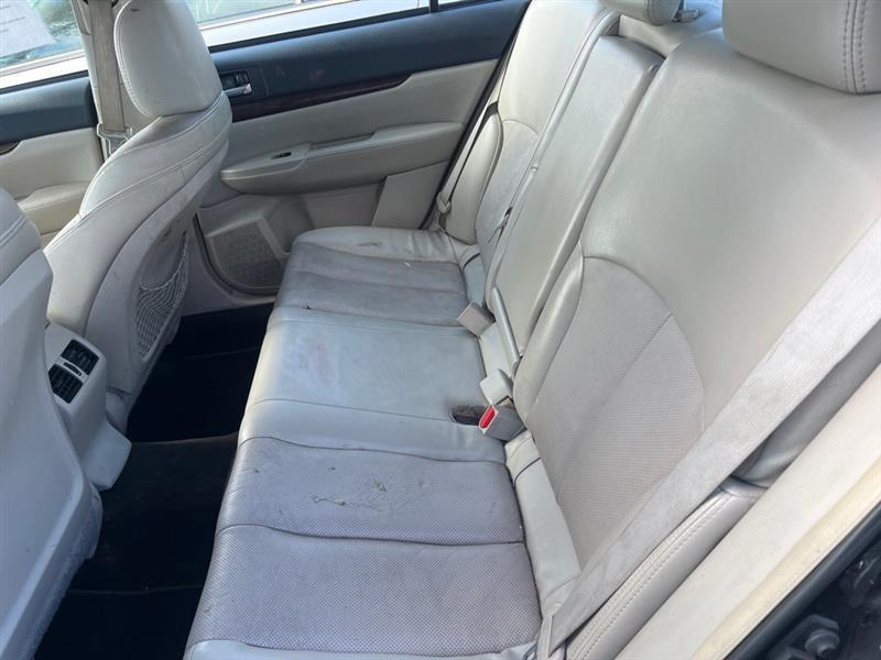 Subaru Legacy 4dr Sdn H4 Auto 2.5i Limited 2013