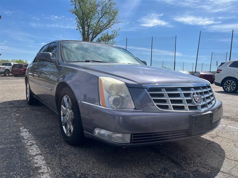 Cadillac DTS 4dr Sdn Luxury I 2007