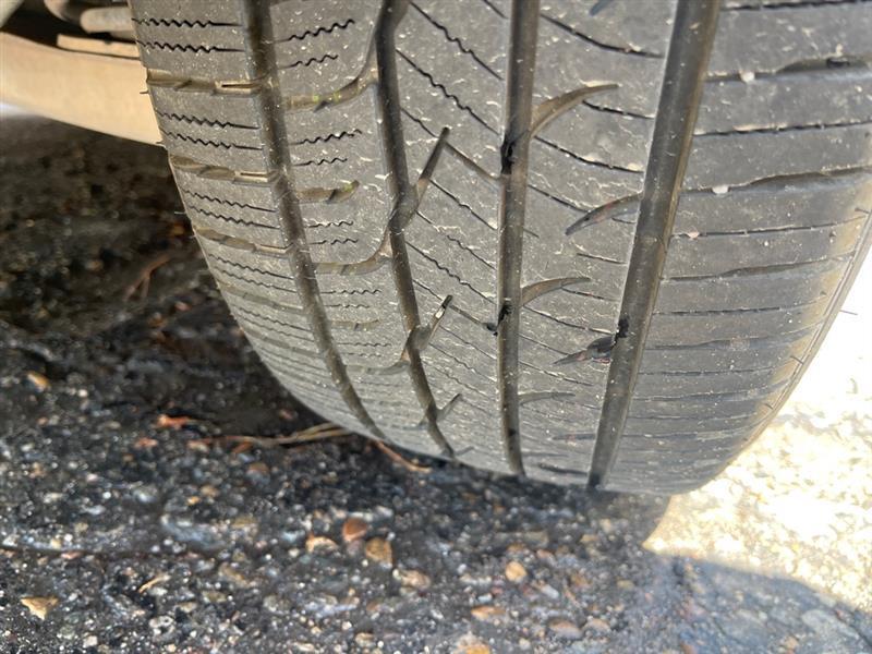 Saturn Aura 4dr Sdn I4 XE 2009