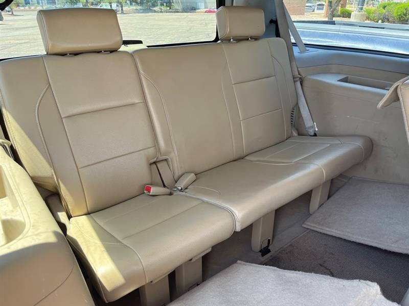 Nissan Armada 4WD 4dr Platinum 2014