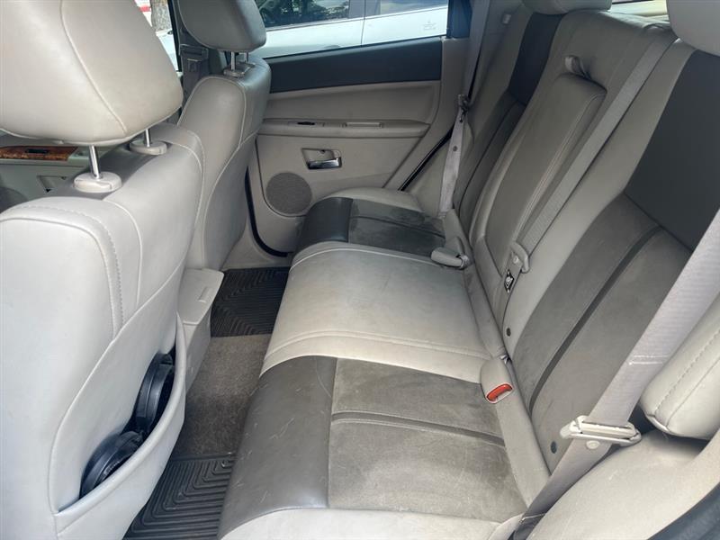 Jeep Grand Cherokee 4dr Overland 4WD 2006