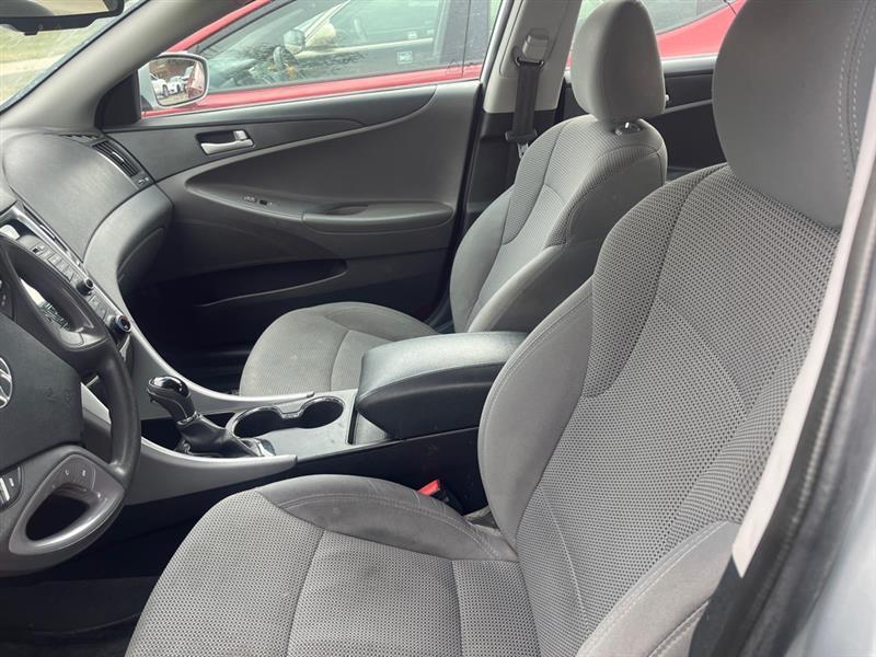 Hyundai Sonata 4dr Sdn 2.4L Auto GLS 2013