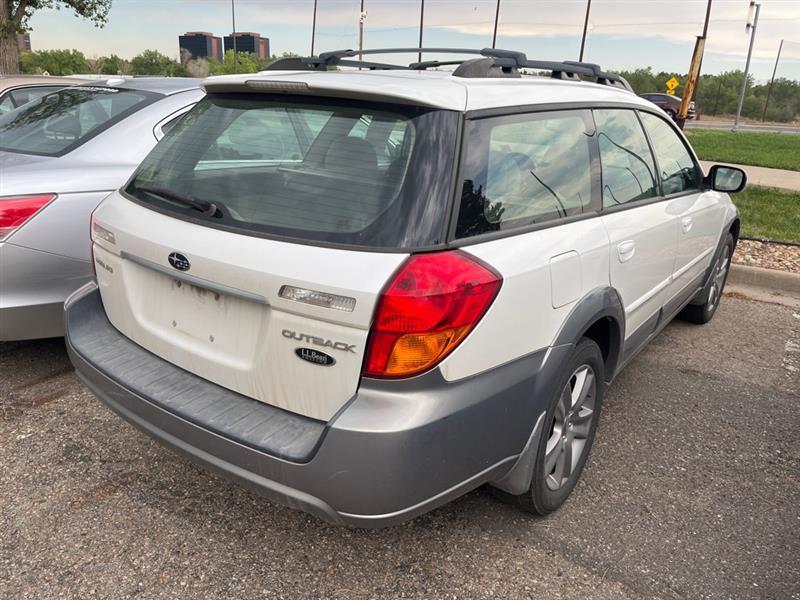 Subaru Legacy Wagon (Natl) Outback 3.0 R L.L. Bean Edition 2005
