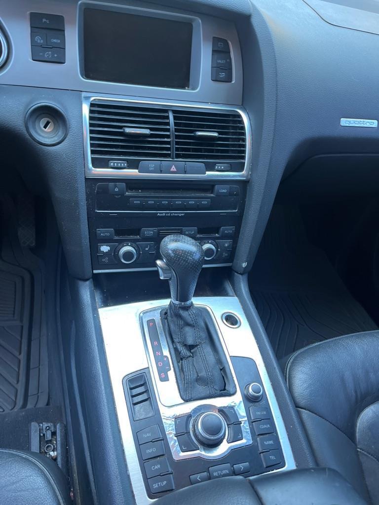 Audi Q7 quattro 4dr 3.6L Premium 2008