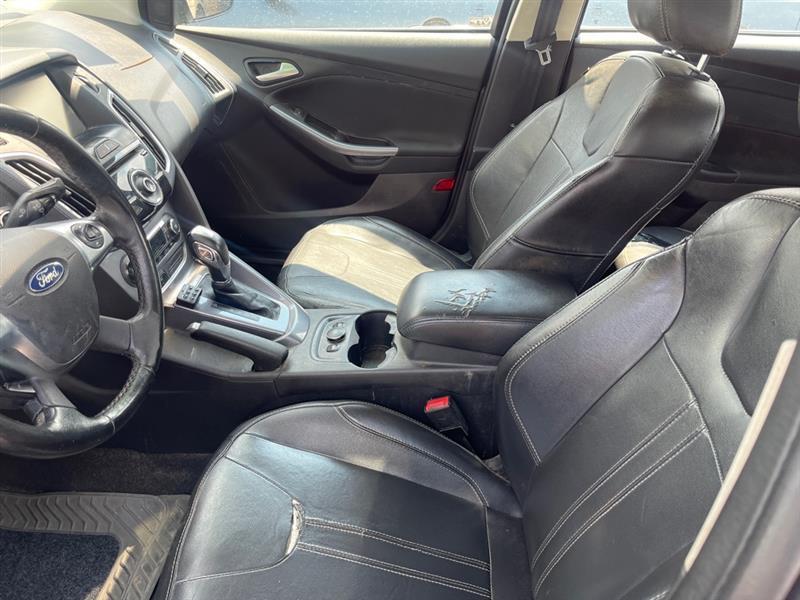 Ford Focus 4dr Sdn Titanium 2014