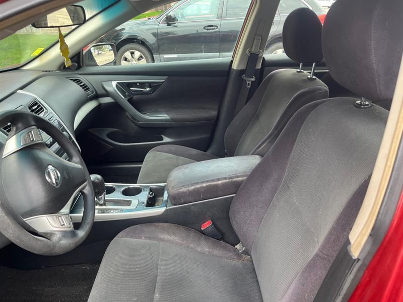 Nissan Altima 4dr Sdn I4 2.5 S 2013