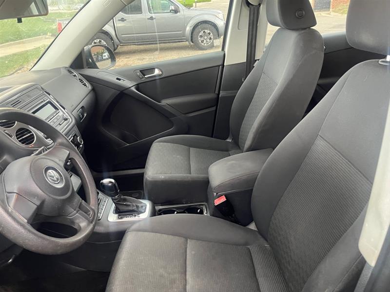 Volkswagen Tiguan 4WD 4dr Auto SEL w/Premium Nav & Dynaudio 2012