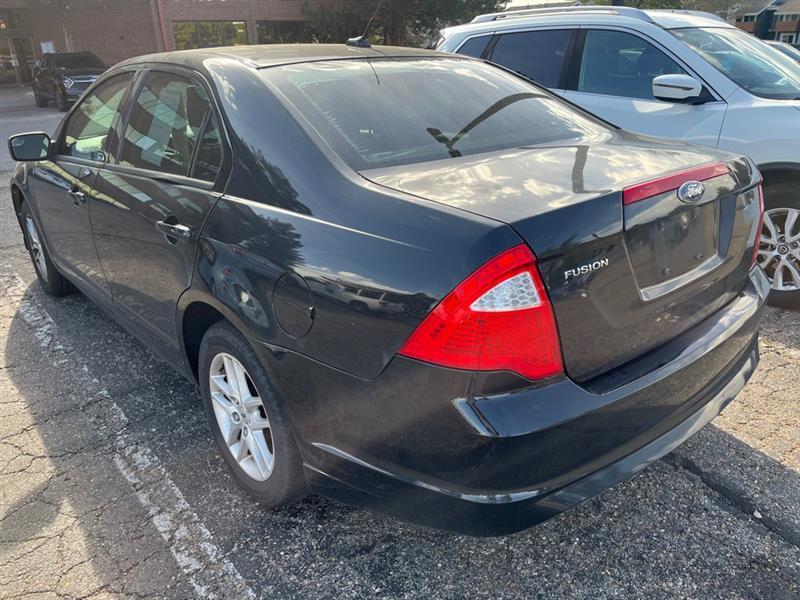 Ford Fusion 4dr Sdn S FWD 2011