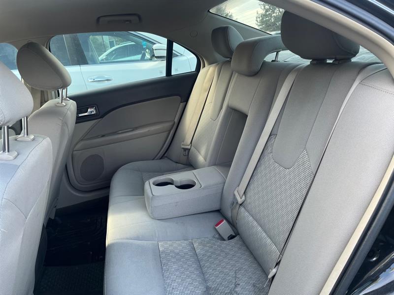 Ford Fusion 4dr Sdn S FWD 2011