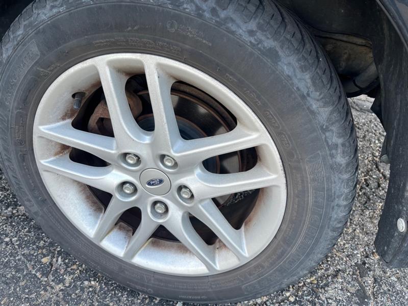 Ford Fusion 4dr Sdn S FWD 2011