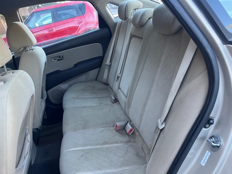 Hyundai Elantra 4dr Sdn Auto GLS 2010
