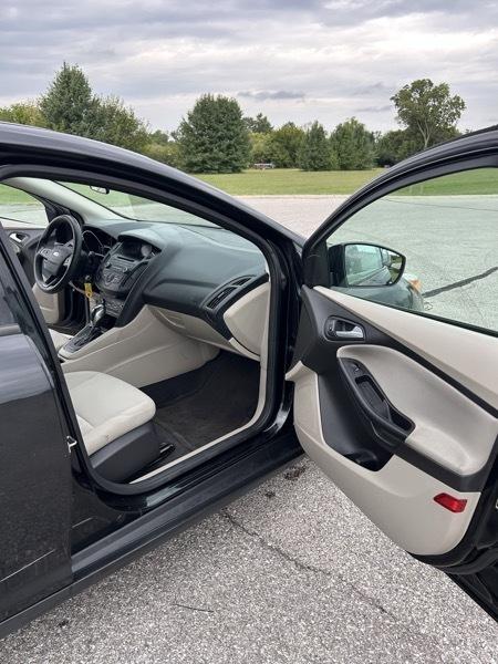 Ford Focus SE Hatch 2015