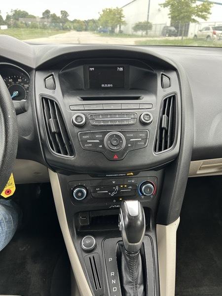 Ford Focus SE Hatch 2015