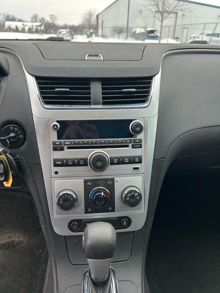 Chevrolet Malibu 1LT 2012