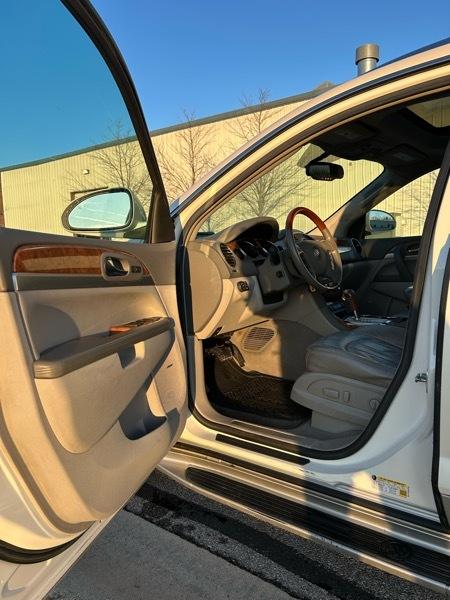 Buick Enclave CXL 2XL FWD 2010