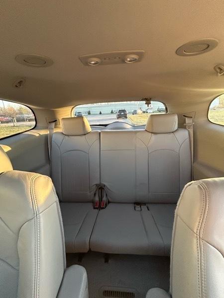 Buick Enclave CXL 2XL FWD 2010