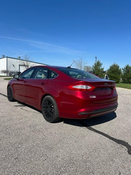 Ford Fusion SE 2016
