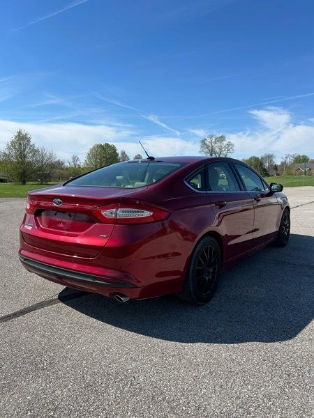 Ford Fusion SE 2016