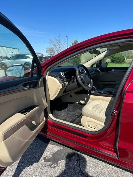 Ford Fusion SE 2016