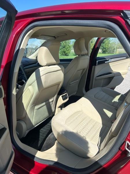 Ford Fusion SE 2016